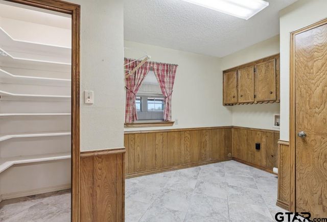 810 W Pine St, Winnsboro, TX 75494