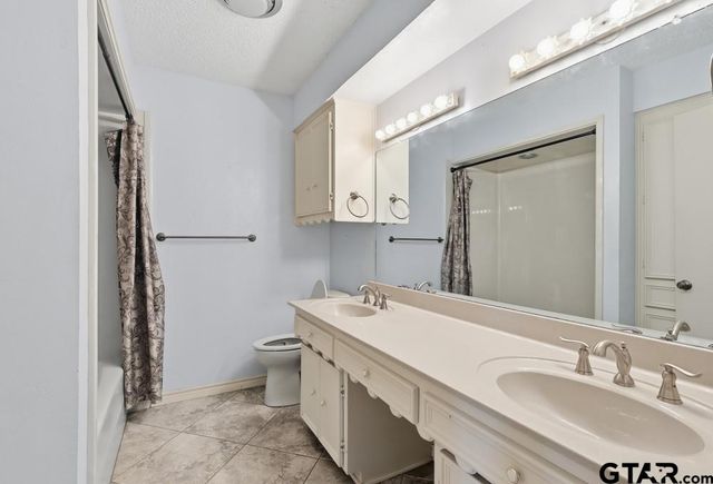 810 W Pine St, Winnsboro, TX 75494