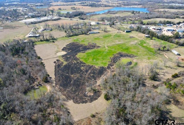 810 W Pine St, Winnsboro, TX 75494