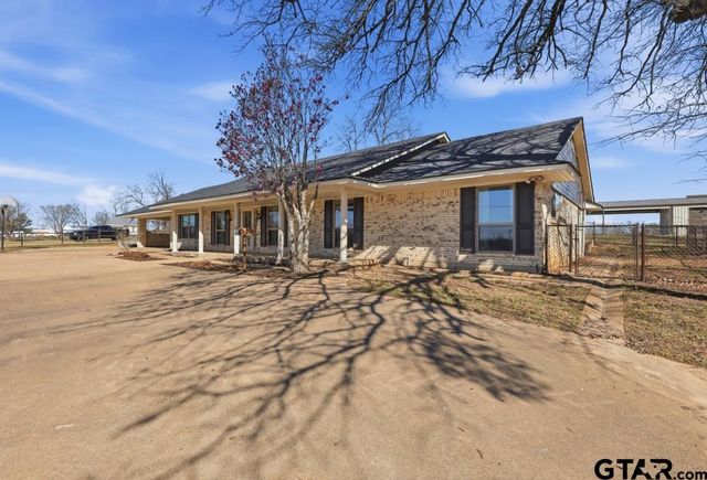 810 W Pine St, Winnsboro, TX 75494