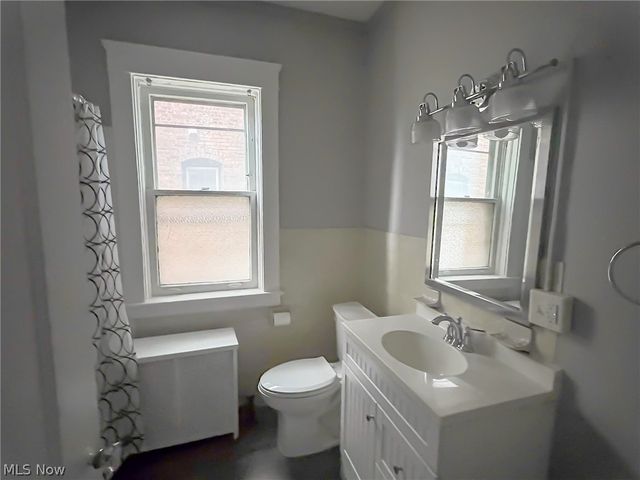 2685 Euclid Heights Boulevard 2, Cleveland Heights, OH 44106