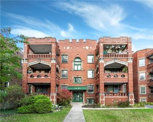 2685 Euclid Heights Boulevard 2, Cleveland Heights, OH 44106