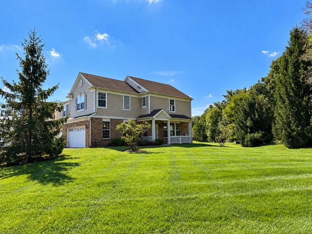 2534 Evergreen Circle, Mchenry, IL 60050
