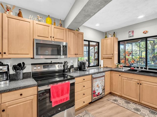 3061 ALT 19, Palm Harbor, FL 34683