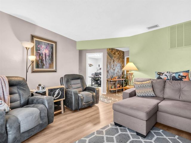 3061 ALT 19, Palm Harbor, FL 34683