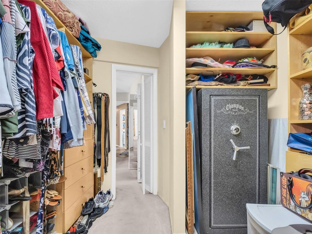 Image 29 of property listing at 3061 ALT 19, Palm Harbor, FL 34683