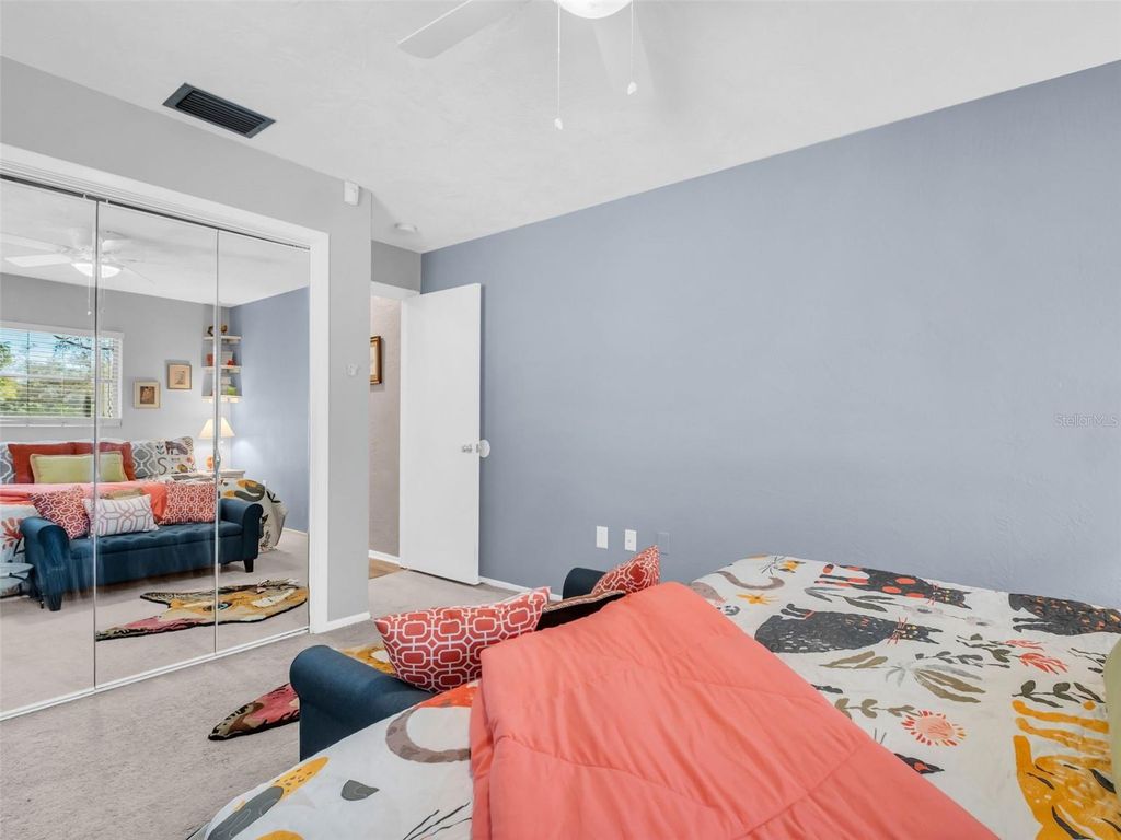 Image 33 of property listing at 3061 ALT 19, Palm Harbor, FL 34683