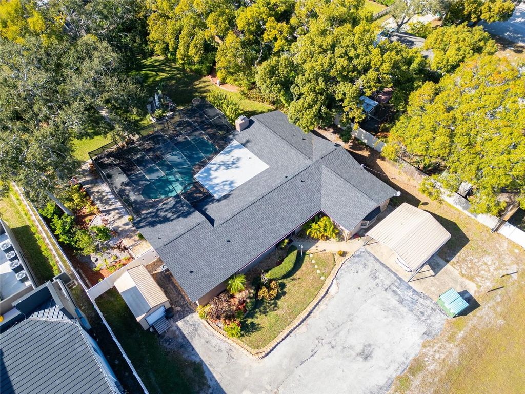 Image 6 of property listing at 3061 ALT 19, Palm Harbor, FL 34683