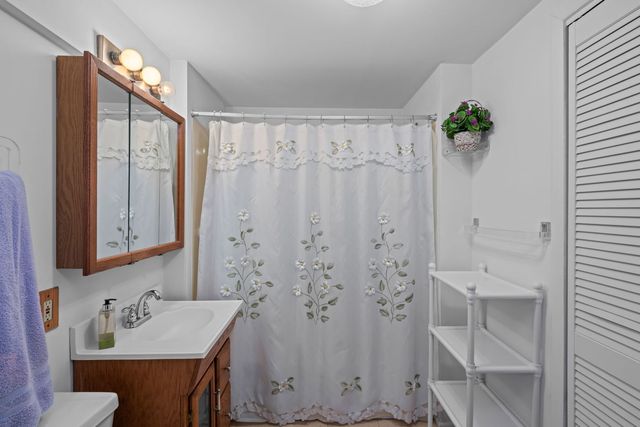 2828 N Melvina Avenue, Chicago, IL 60634