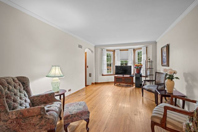 2828 N Melvina Avenue, Chicago, IL 60634