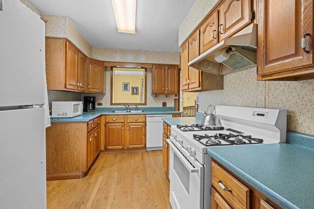 2828 N Melvina Avenue, Chicago, IL 60634