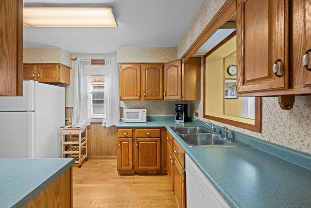 2828 N Melvina Avenue, Chicago, IL 60634