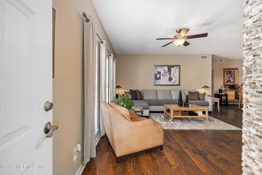 111 JARDIN DE MER Place 111, Jacksonville Beach, FL 32250