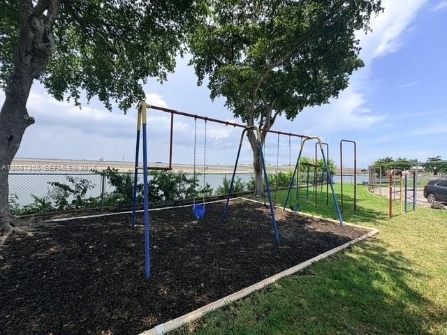 4717 NW 7th Street 30610, Miami, FL 33126