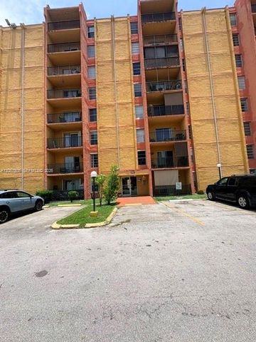 4717 NW 7th Street 30610, Miami, FL 33126