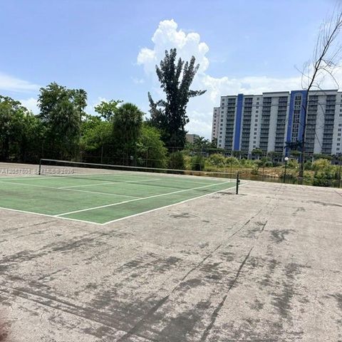 4717 NW 7th Street 30610, Miami, FL 33126