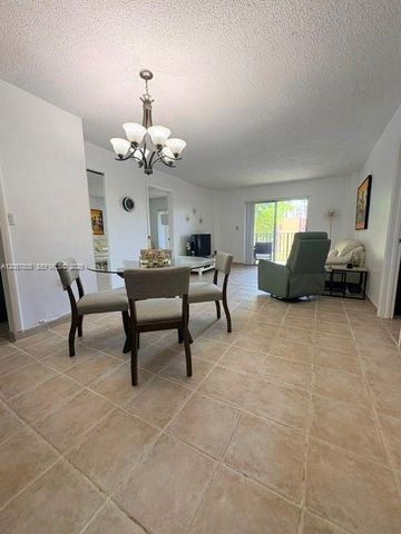 4717 NW 7th Street 30610, Miami, FL 33126