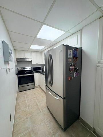 4717 NW 7th Street 30610, Miami, FL 33126