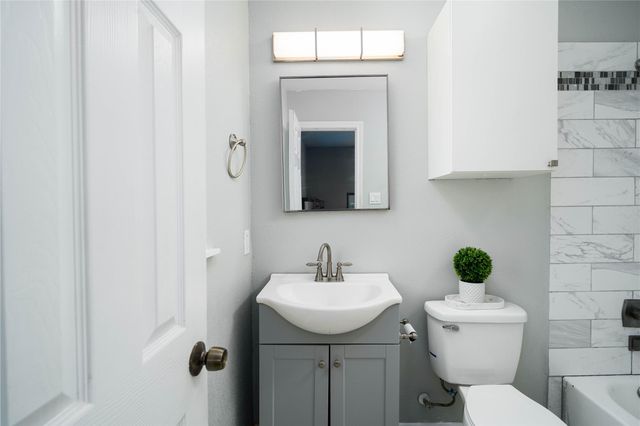 8150 Bassett Street, Houston, TX 77051