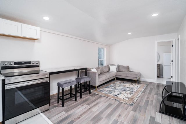 8150 Bassett Street, Houston, TX 77051