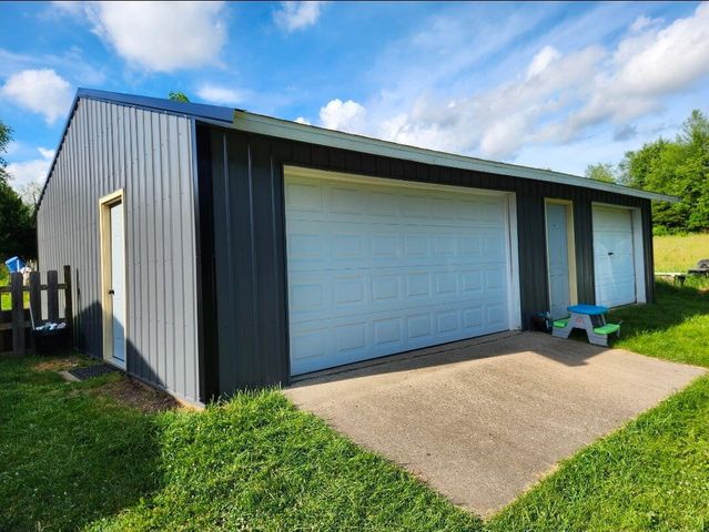 15143 H Drive S, Marshall, MI 49068