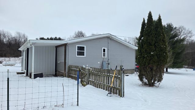 15143 H Drive S, Marshall, MI 49068