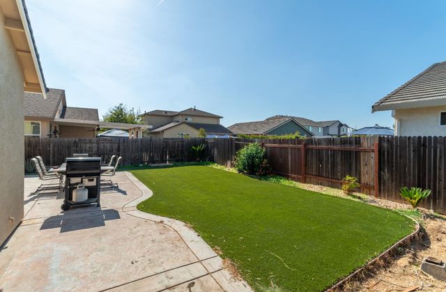 3815 Lee Brook Way, Sacramento, CA 95838