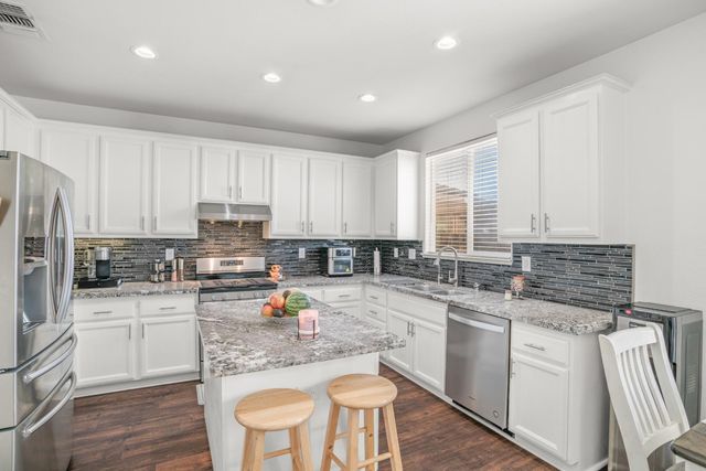 3815 Lee Brook Way, Sacramento, CA 95838