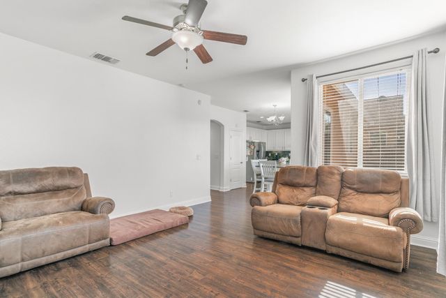 3815 Lee Brook Way, Sacramento, CA 95838