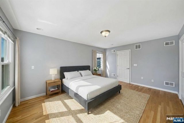 364 New York Avenue 3, Jersey City, NJ 07307