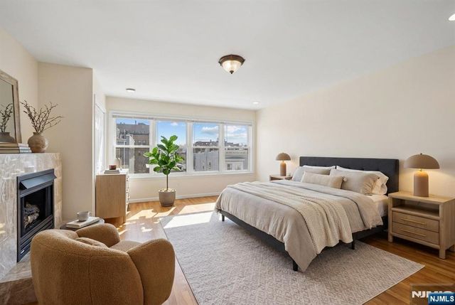 364 New York Avenue 3, Jersey City, NJ 07307