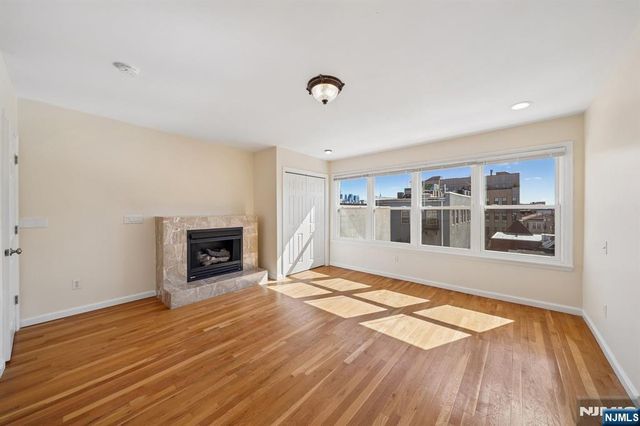 364 New York Avenue 3, Jersey City, NJ 07307