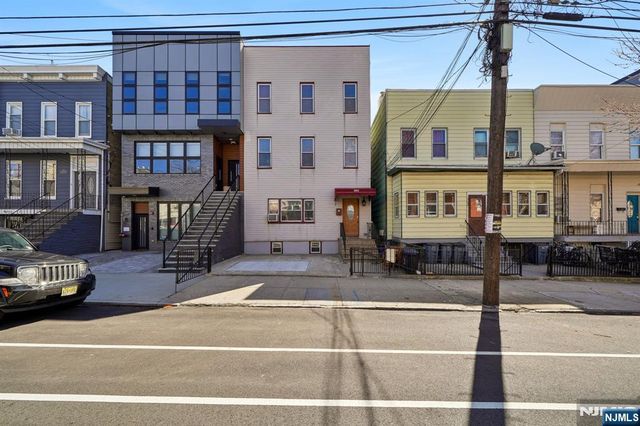 364 New York Avenue 3, Jersey City, NJ 07307