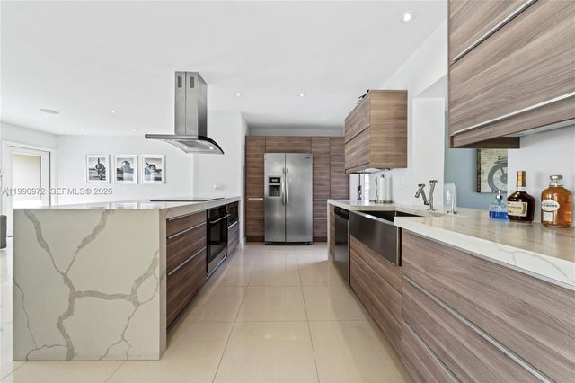 217 E Acre Dr, Plantation, FL 33317