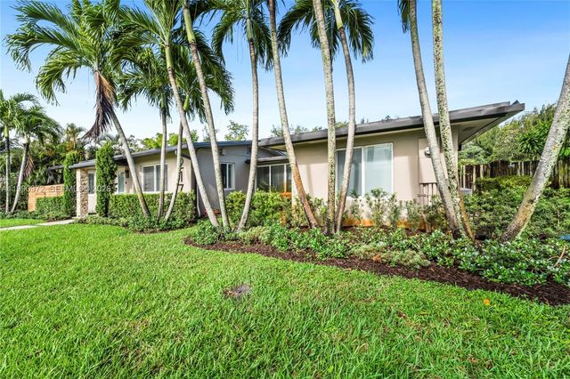 217 E Acre Dr, Plantation, FL 33317