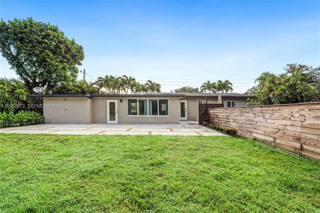 217 E Acre Dr, Plantation, FL 33317