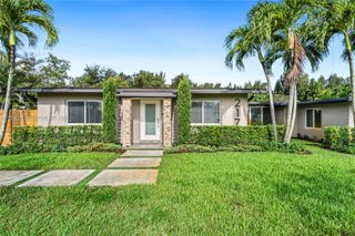 217 E Acre Dr, Plantation, FL 33317