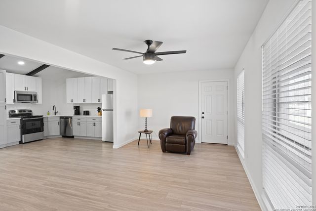 806 NORTHSTAR DR, San Antonio, TX 78216