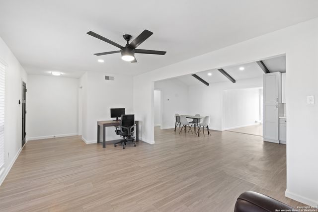 806 NORTHSTAR DR, San Antonio, TX 78216