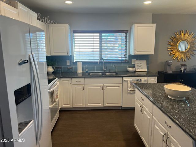 15481 W CAMERON Circle, Surprise, AZ 85379