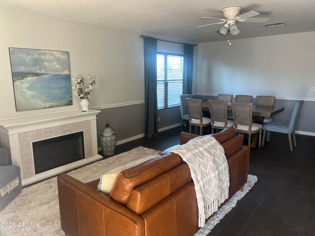 15481 W CAMERON Circle, Surprise, AZ 85379