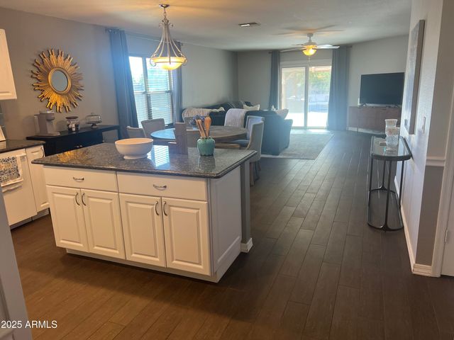 15481 W CAMERON Circle, Surprise, AZ 85379