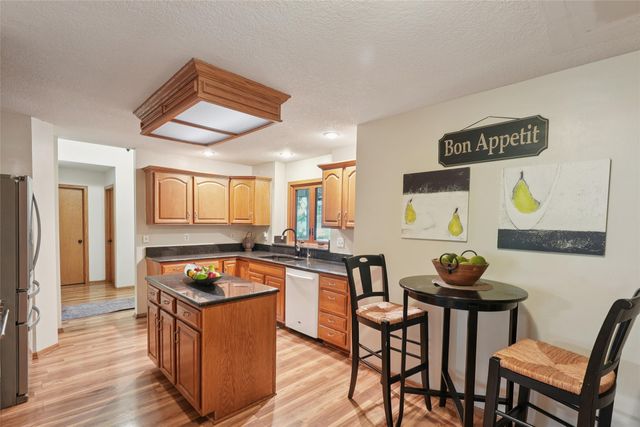 1824 NW 90th Street, Clive, IA 50325