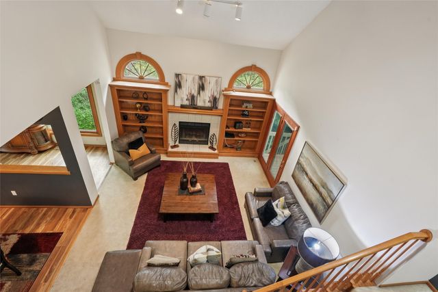 1824 NW 90th Street, Clive, IA 50325