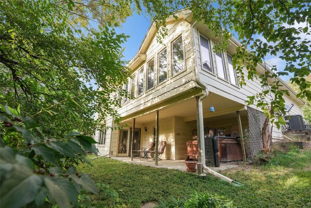 1824 NW 90th Street, Clive, IA 50325