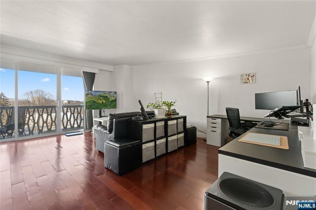 2000 Linwood Avenue 6E, Fort Lee, NJ 07024