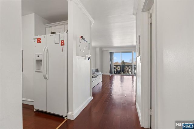 2000 Linwood Avenue 6E, Fort Lee, NJ 07024