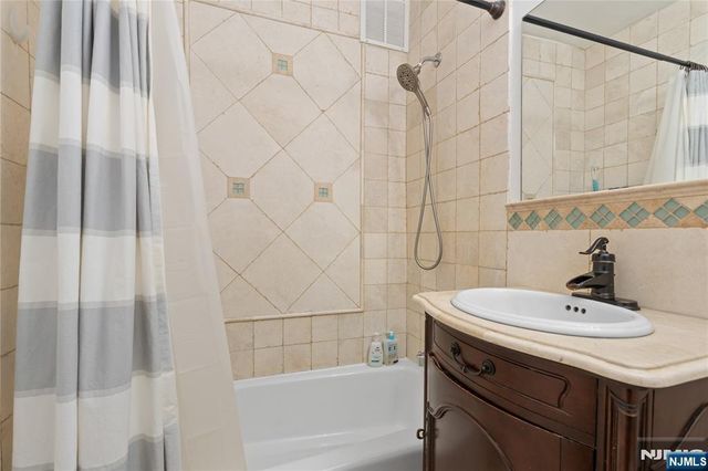 2000 Linwood Avenue 6E, Fort Lee, NJ 07024