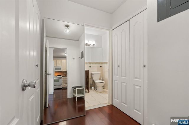 2000 Linwood Avenue 6E, Fort Lee, NJ 07024