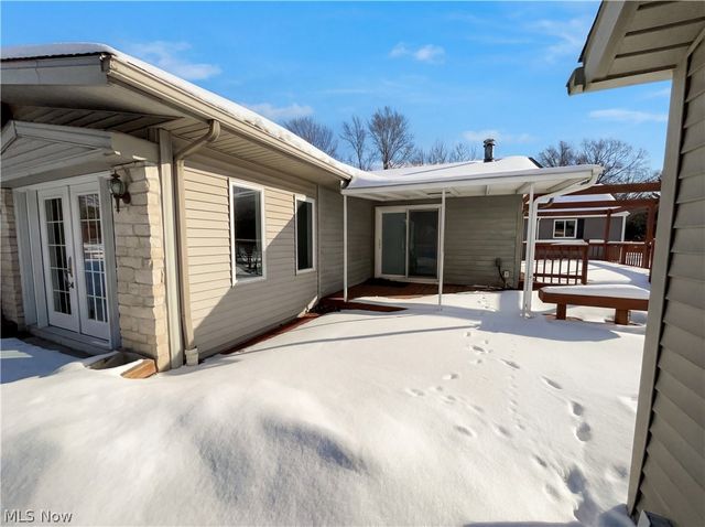 28095 Bassett Road, Westlake, OH 44145